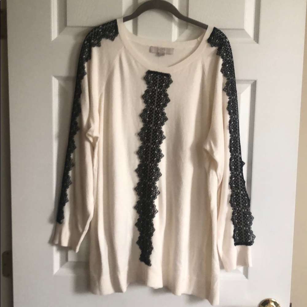 AT LOFT 20/22 Plus Cream Sweater w Black Lace. NWT